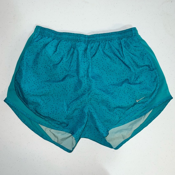 Women’s Nike shorts size Medium - Picture 1 of 4